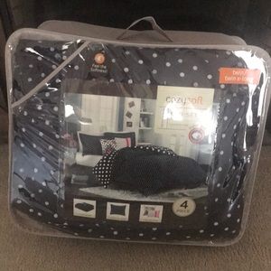 Twin Comforter, with Pillow Sham